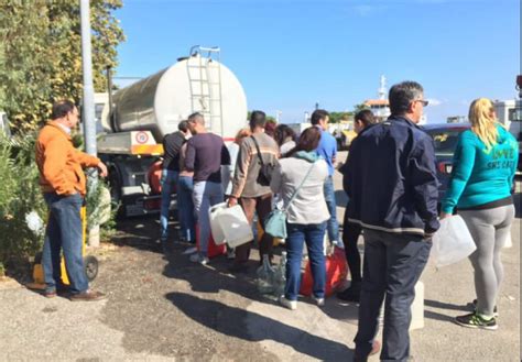 Sicilia Da Non Bere A Messina Manca Lacqua Da 4 Giorni Per Una