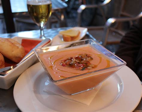 Milerenda: Agua oculta que llora