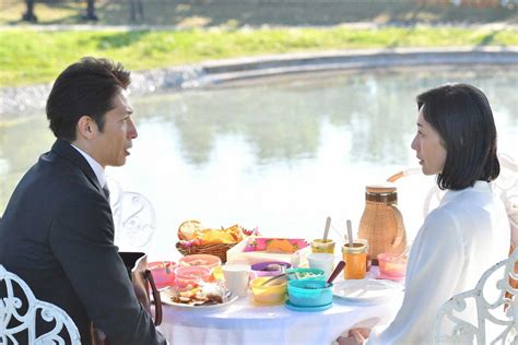 【写真 3 8枚】（c）tbs 今週のあなたには帰る家がある：第4話 魔女・木村多江が本性現す… 手土産を持ち不倫相手の妻・中谷美紀の職場を