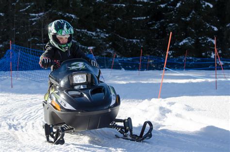 Motoneiges Lectriques Pour Les Enfants Aux Gets Mountain E Park