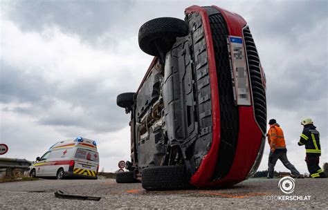 Unfall Mit Zwei Pkw In Ungenach