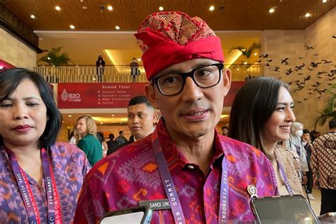 Sandiaga Uno Tetapkan Pajak Wisata Rp 150 Ribu Di Bali Untuk Bersihkan