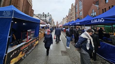 Rękodzieło i tradycyjne wypieki na pierwszym Jarmarku Wielkanocnym w