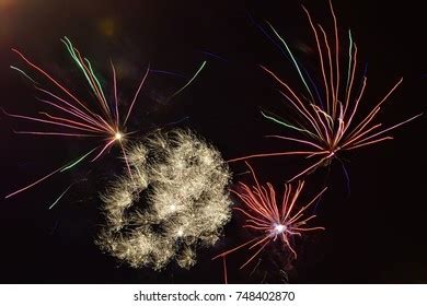 Bonfire Night Fireworks Display Stock Photo 748402870 | Shutterstock