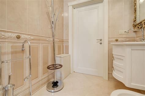 Premium Photo Metal Water Tap With Sink And Faucet To Turn On And Regulate Cold Or Hot Water