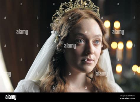 Dakota Fanning Effie Gray 2014 Stock Photo Alamy