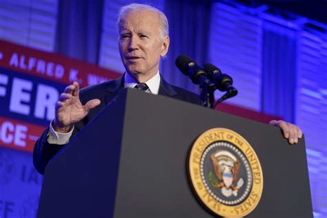 Joe Biden Attackiert Tv Moderator Und Republikaner