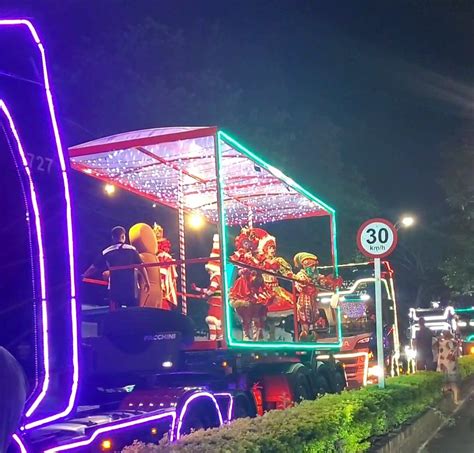 Botucatu Milhares De Pessoas Foram S Ruas Para Ver A Carreata De