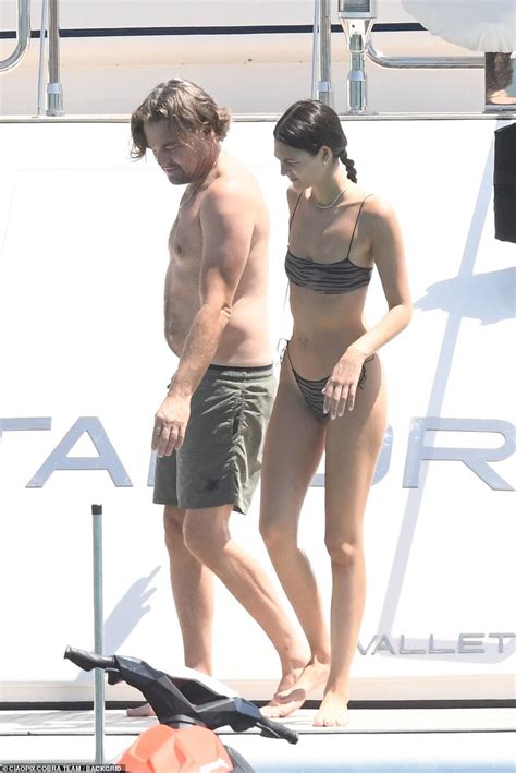 Leonardo Dicaprio 49 Shows Off His Buff Physique With Bikini Clad Girlfriend Vittoria Ceretti