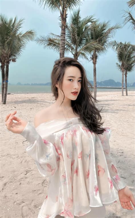 Hot Girl Ng Phim Vi T Gi V Ng D Ng V I Bikini