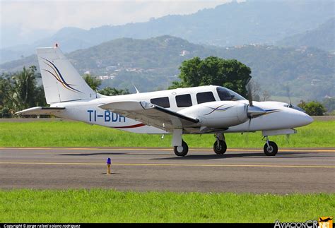 TI BDH Privado Piper PA 34 200T Seneca AviacionCR Net