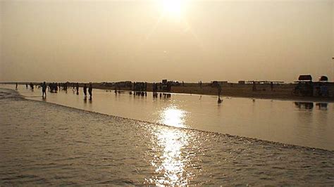 Beaches in Andhra Pradesh: Sunrise at Machilipatnam Beach - Images ...