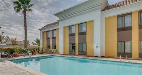 Hotels in Livermore, CA- Hampton Inn Hotel Livermore