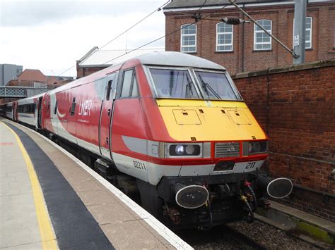 82211 At Doncaster 2 8 22 Lner Dvt 82211 Class 91 91130 Flickr