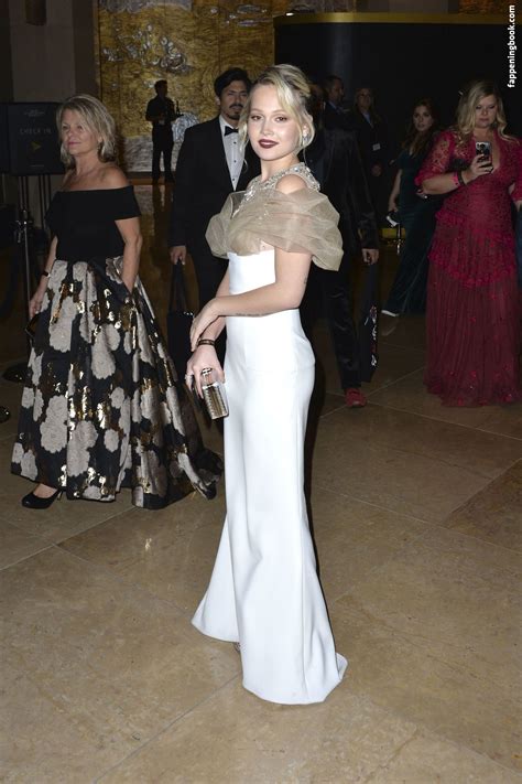 Kelli Berglund Nude OnlyFans Leaks Fappening FappeningBook