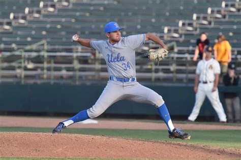 UCLA Baseball Looks to Bounce Back Against Long Beach State Dirtbags
