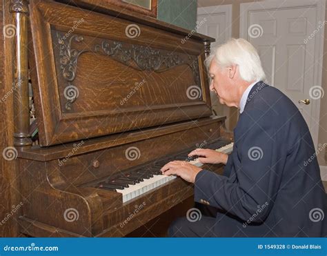 Senior Man Playing Piano Royalty Free Stock Photos Image