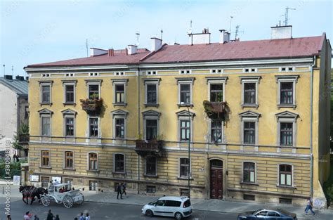 Krak W Rynek Ko Ci Mariacki Sukiennice Krak W Kamienice