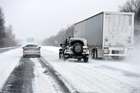 Nueva York Afectada Pero No Paralizada Por La Tormenta De Nieve