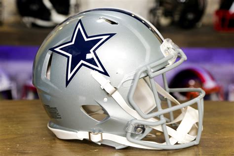 Dallas Cowboys Riddell Speed Authentic Helmet – Green Gridiron, Inc.