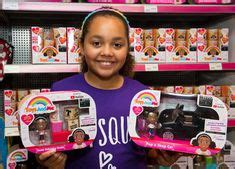 Tiana of Toys AndMe wows fans at The Entertainer toy shop in Coventry ...