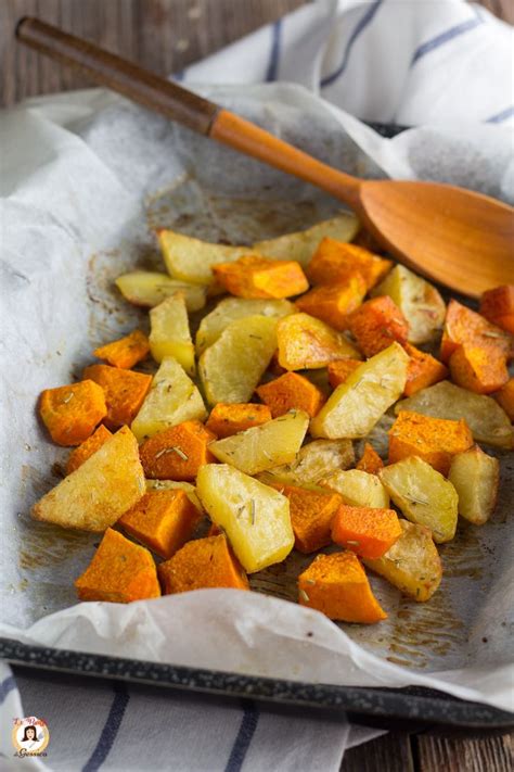 La ZUCCA E PATATE AL FORNO Sono Un Contorno Semplice E Genuino Un