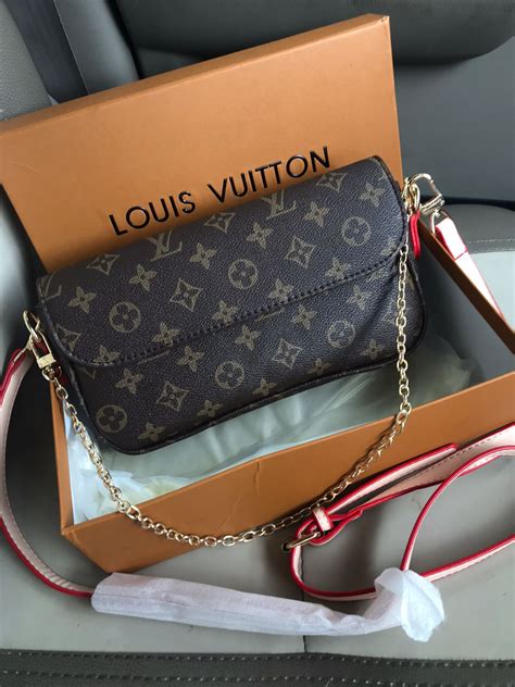 Louis Vuitton Ivy Wallet On Chain Bag Cosmo