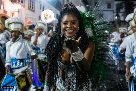 Carnaval de Ouro Preto 65 anos de tradição escola de samba