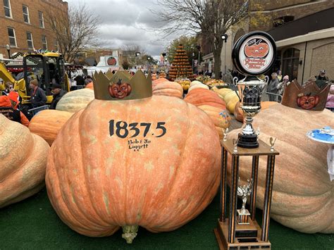 Circleville Pumpkin Show 2024 Emmye Iseabal