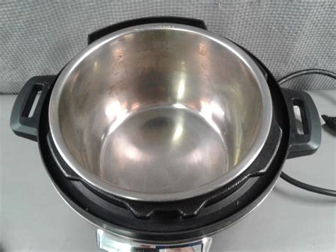 Lot Detail - Instant Pot Ultra Mini 3 Ct Pressure Cooker