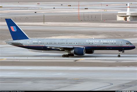 Boeing 757 222 United Airlines Aviation Photo 2053545