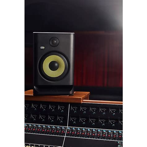 KRK ROKIT 8 Generation Five Powered Studio Monitor 8 Each Guitar