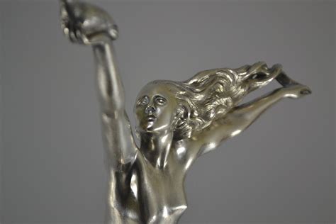 Fr Amedeo Gennarelli Rare Tall Bronze Art Deco Seated Nude With Dove Art Deco Sculptures