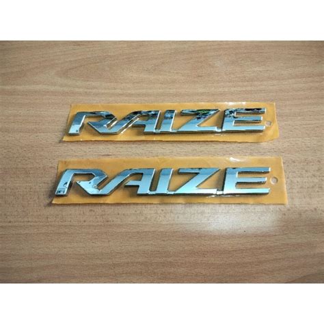 Jual EMBLEM TOYOTA RAIZE ORIGINAL Shopee Indonesia