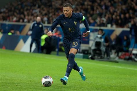 Manchester United told what must change to have chance of Kylian Mbappe ...