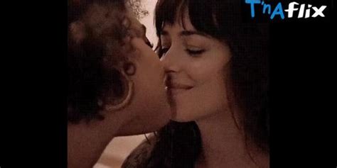 Dakota Johnson Lesbian Scene In Am I Ok Kiersey Clemons Tnaflix