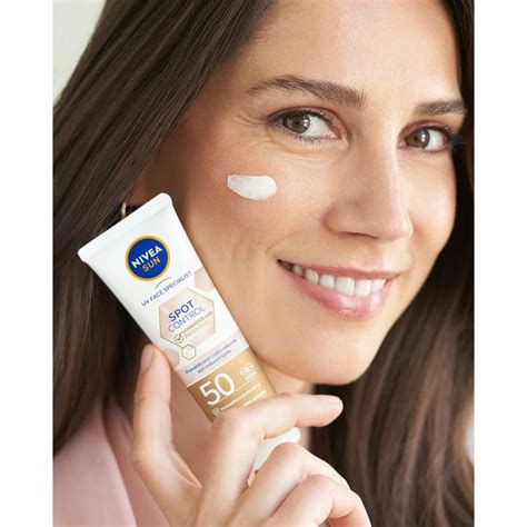 Luminous 630 Antimanchas Fluido Solar Facial SPF 50 Tubo 40 Ml NIVEA