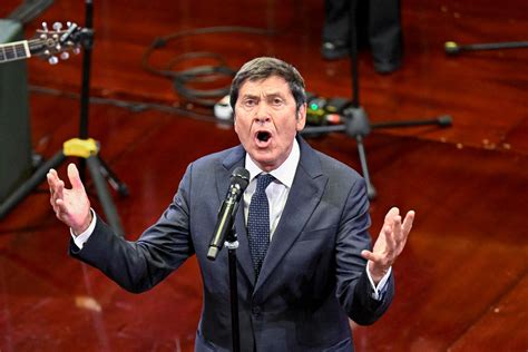 Gianni Morandi Canta LInno DItalia Per I 75 Anni Del Senato