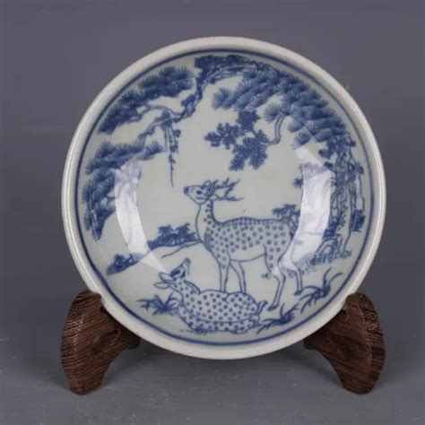 Chinese Blue And White Porcelain Ming Xuande Sika Deer Design Plate