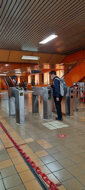 commuter  train jakarta  photo  pixabay pixabay