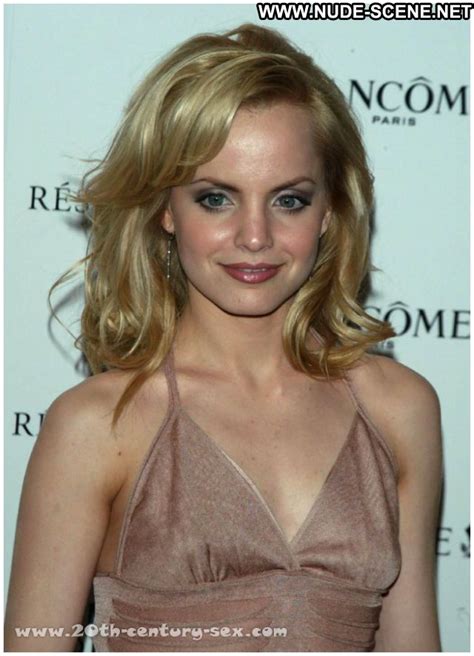 Mena Suvari No Source Celebrity Babe Sexy Beautiful Posing Hot Red