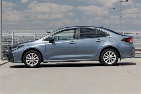 Toyota Corolla Active Blue – Hertz Lease