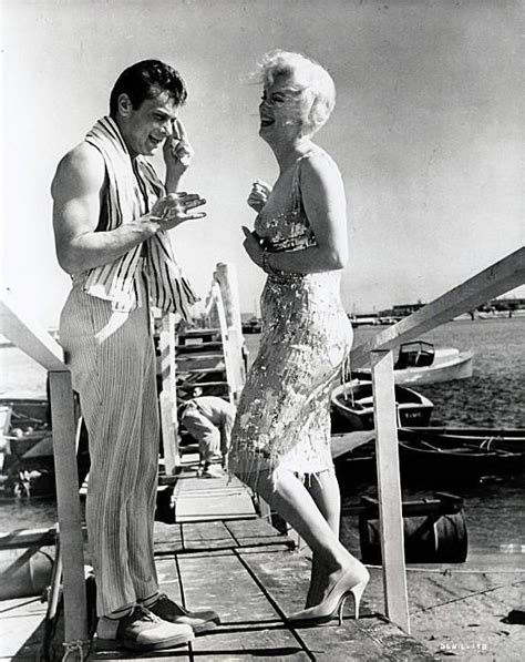 Some Like It Hot Marilyn Monroe Photo Fanpop