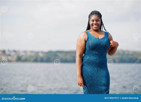 African American Dark Skinned Plus Size Model Stock Image Image Of