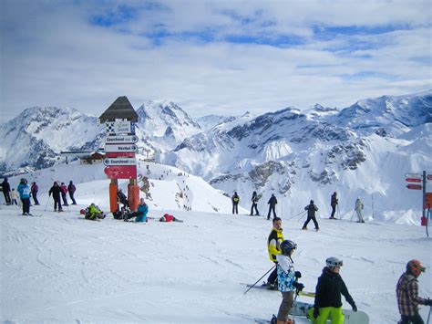 Trois Vall Es Panoramablick Auf Das Gr Te Skigebiet Der Welt