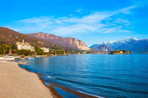 Stresa Town, Lago Maggiore Lake Stock Image - Image of italy, park ...