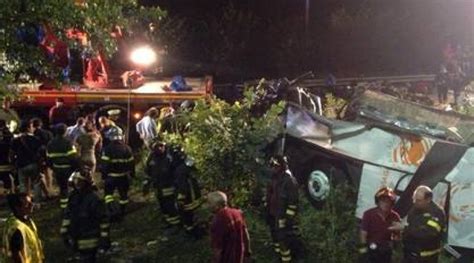 Incidente Mortale Sulla Teramo Mare Perde La Vita Enne Cronaca