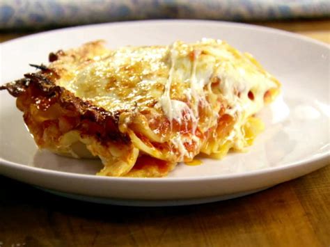 Old School Lasagna With Bolognese Sauce Recipe Alex Guarnaschelli Food Network