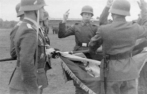 war and social upheaval : World War II German military organization