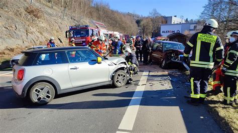 Verkehrsunfall Auf Dem Hts Zubringer Kurz Vor Dreis Tiefenbach